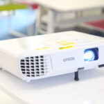 プロジェクター